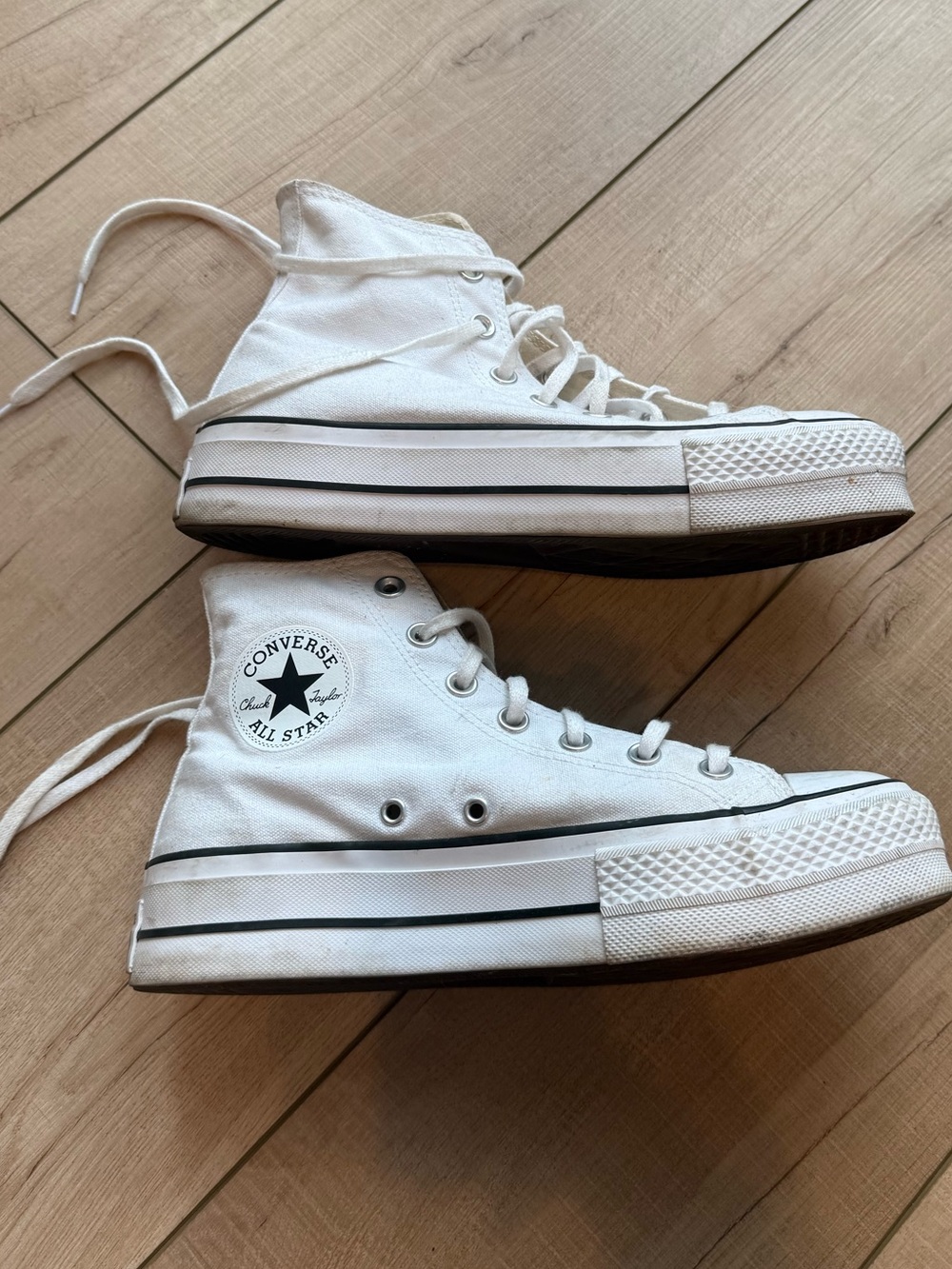 Chuck Taylor All Star White High Top Platform sneakers *Converse*